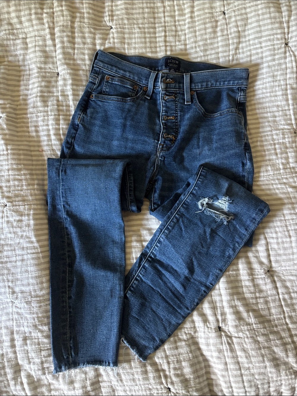 J. Crew Factory Women's Skinny Jeans - Dark Blue with Distressed Knee